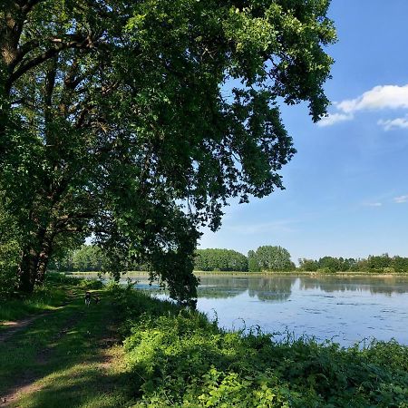 Pensjonat I Restauracja Hubertowka Milicz Exteriör bild