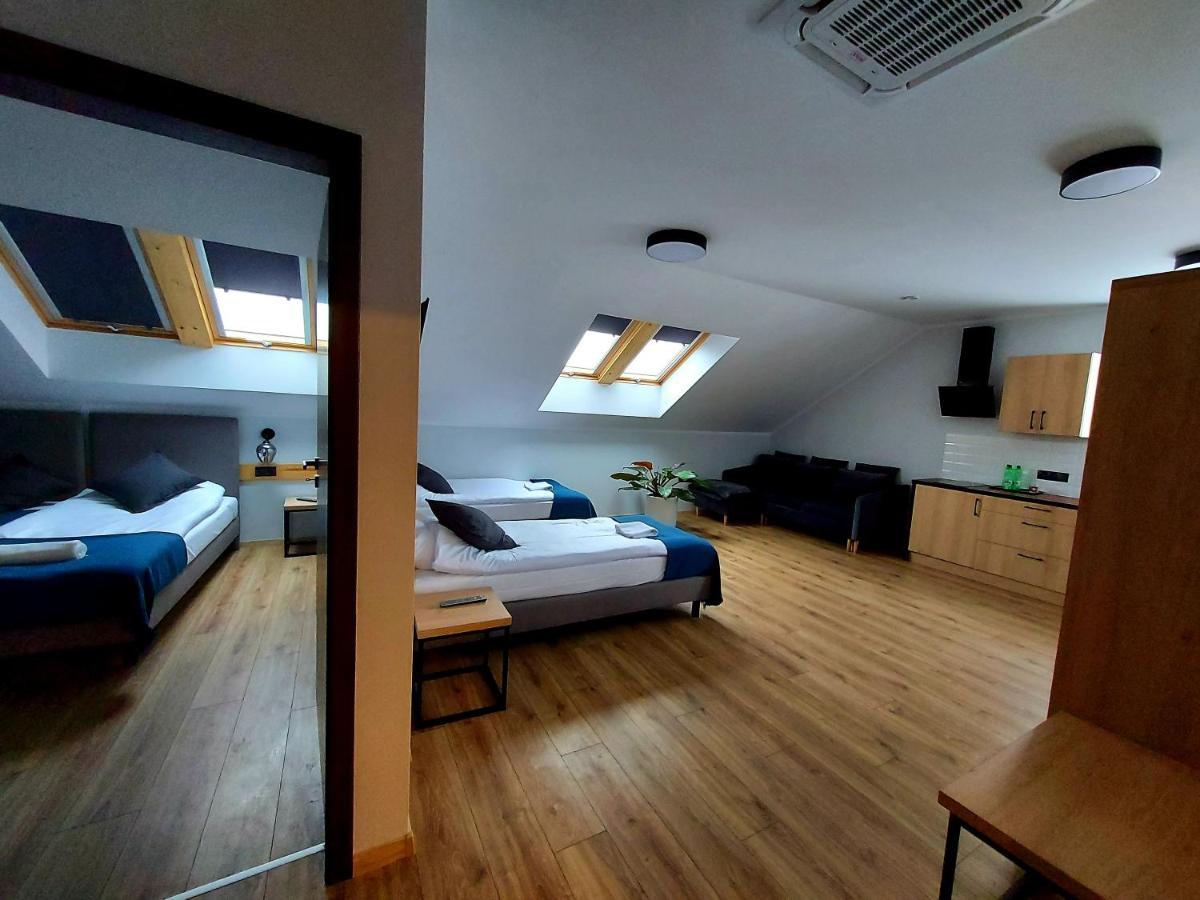 Pensjonat I Restauracja Hubertowka Milicz Exteriör bild