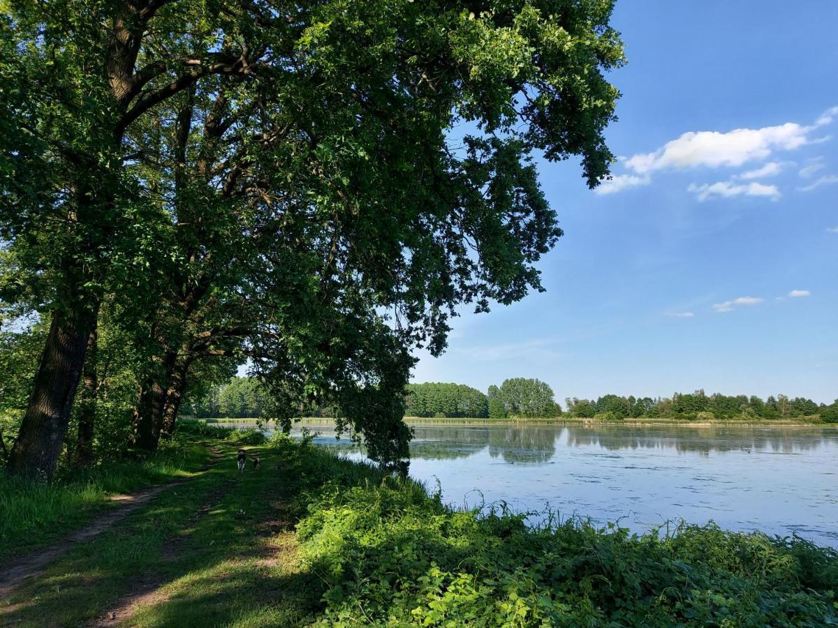 Pensjonat I Restauracja Hubertowka Milicz Exteriör bild